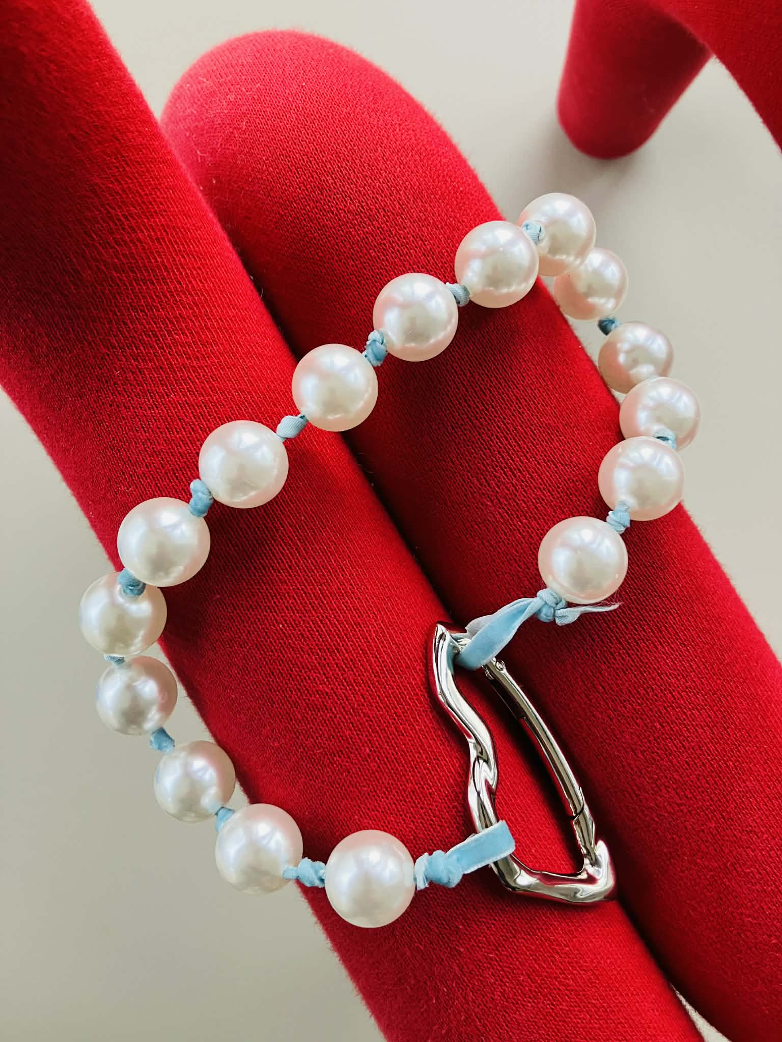 Mrs. Bombastic necklace